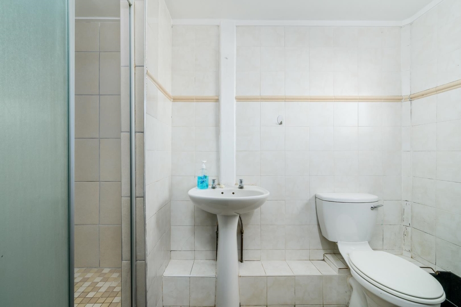 8 Bedroom Property for Sale in Summerstrand Eastern Cape